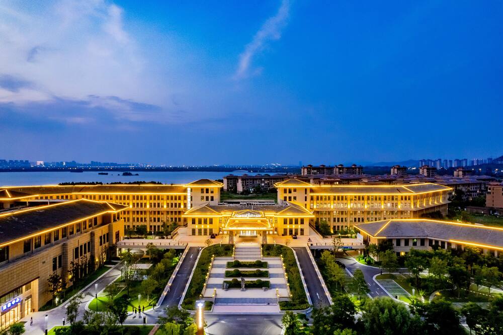 Howard Johnson Lakeview Hotel Huaibei 写真