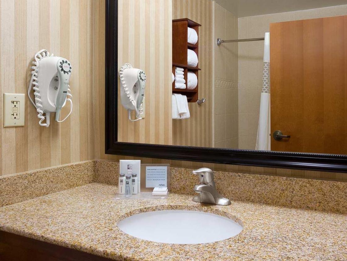 ハンプトン イン サンティー 写真