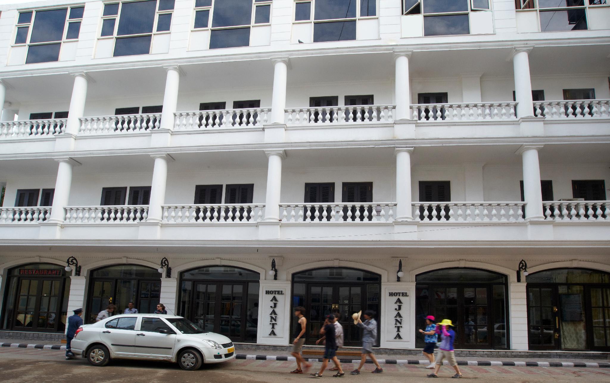 アジャンタ ホテル 写真