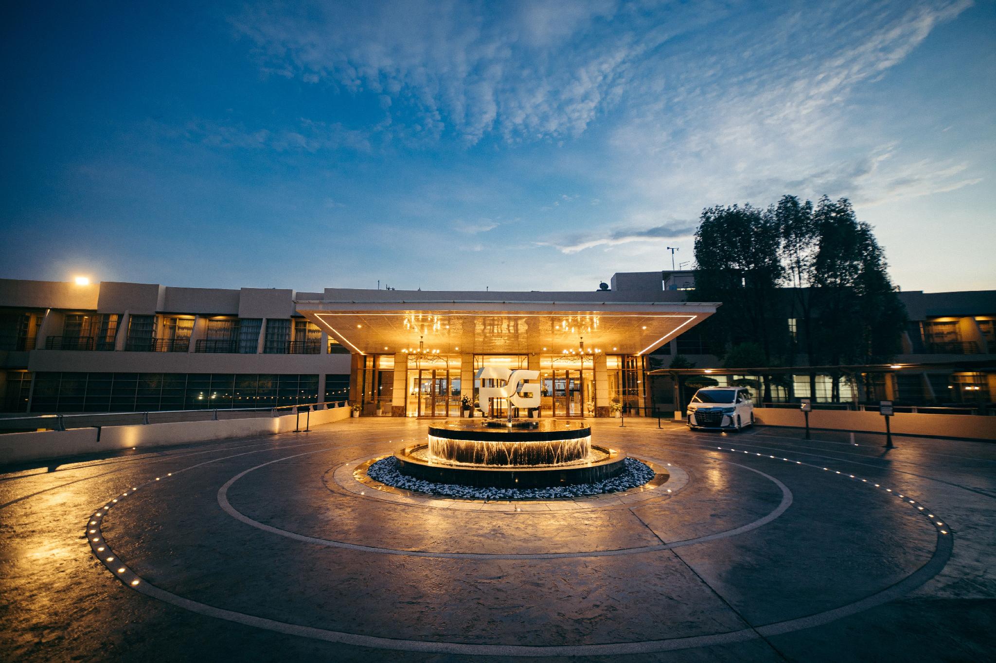 パレス グランデ ホテル 写真