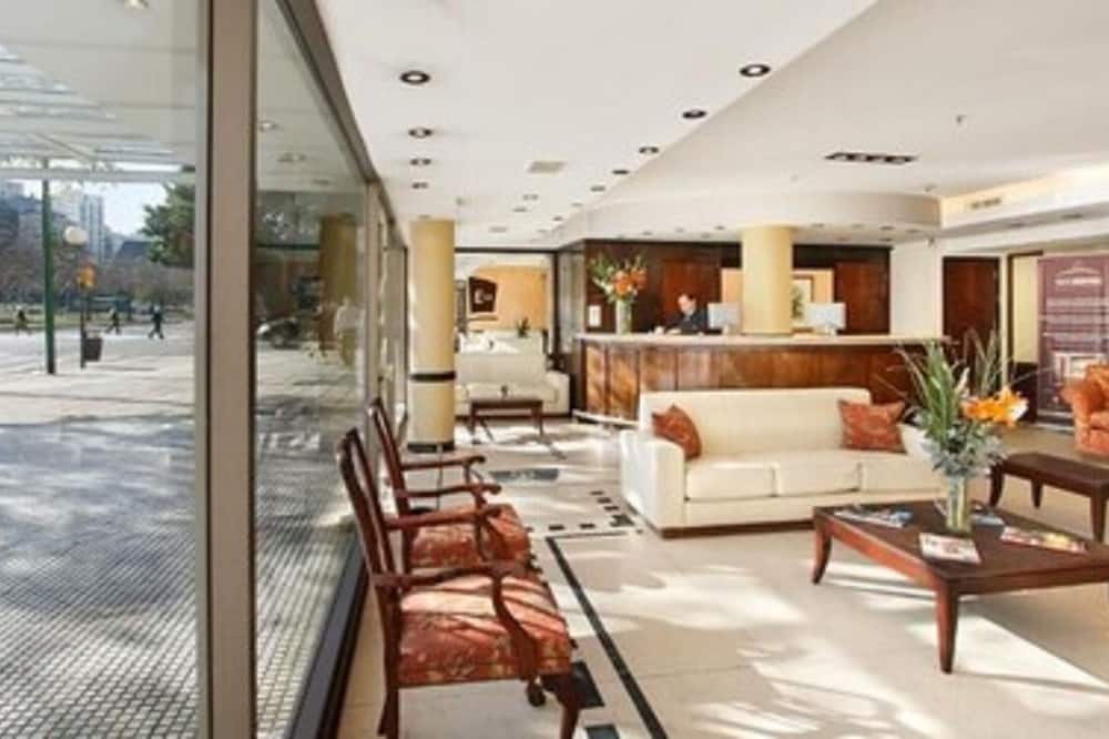 エンバハドール ホテル 写真