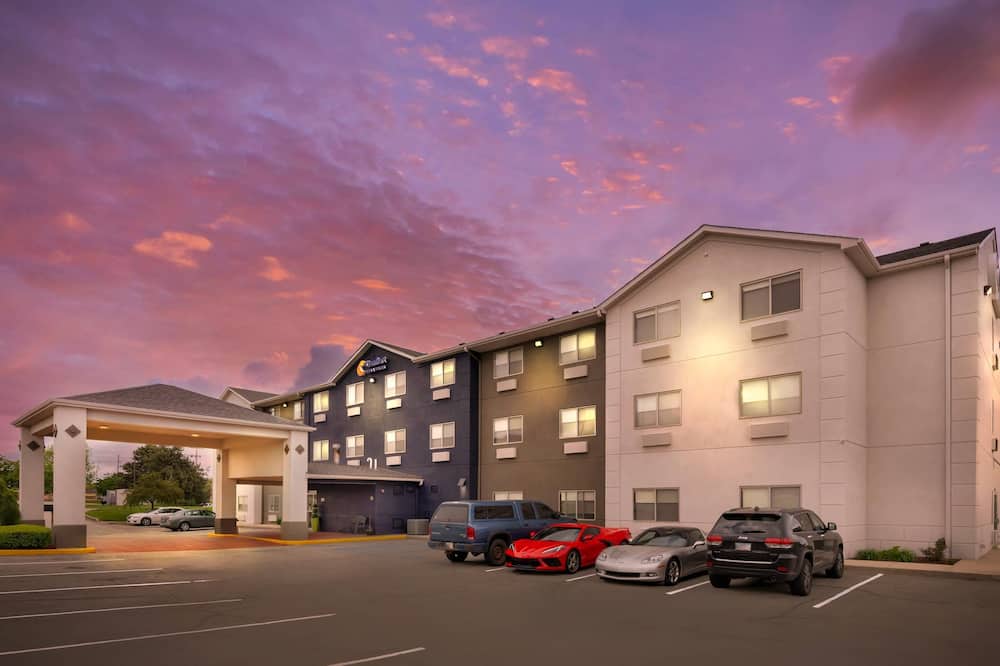 コンフォート  イン & スイーツ ノース グリーンフィールド 写真