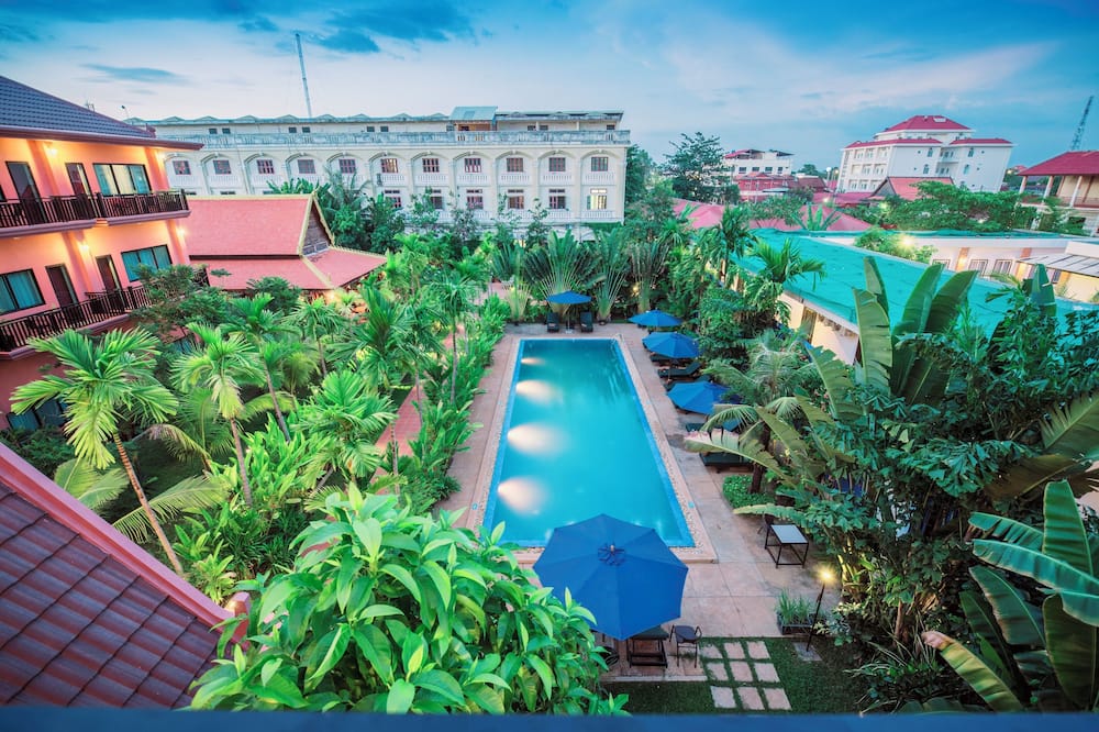 クープレイ ホテル 写真