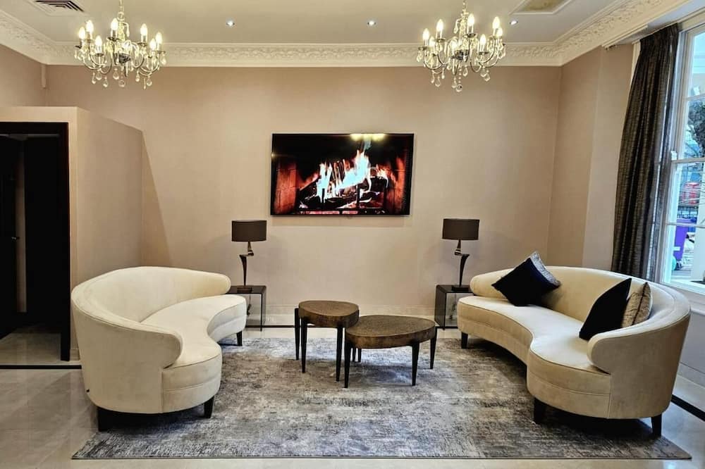 ハイド パーク インターナショナル 写真