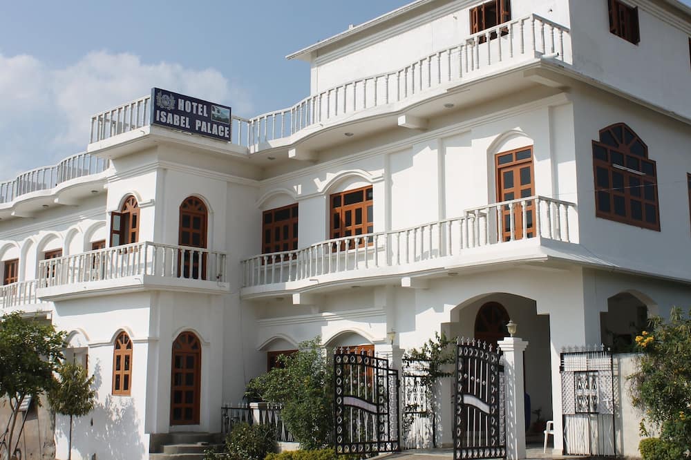 ホテル イザベル パレス 写真