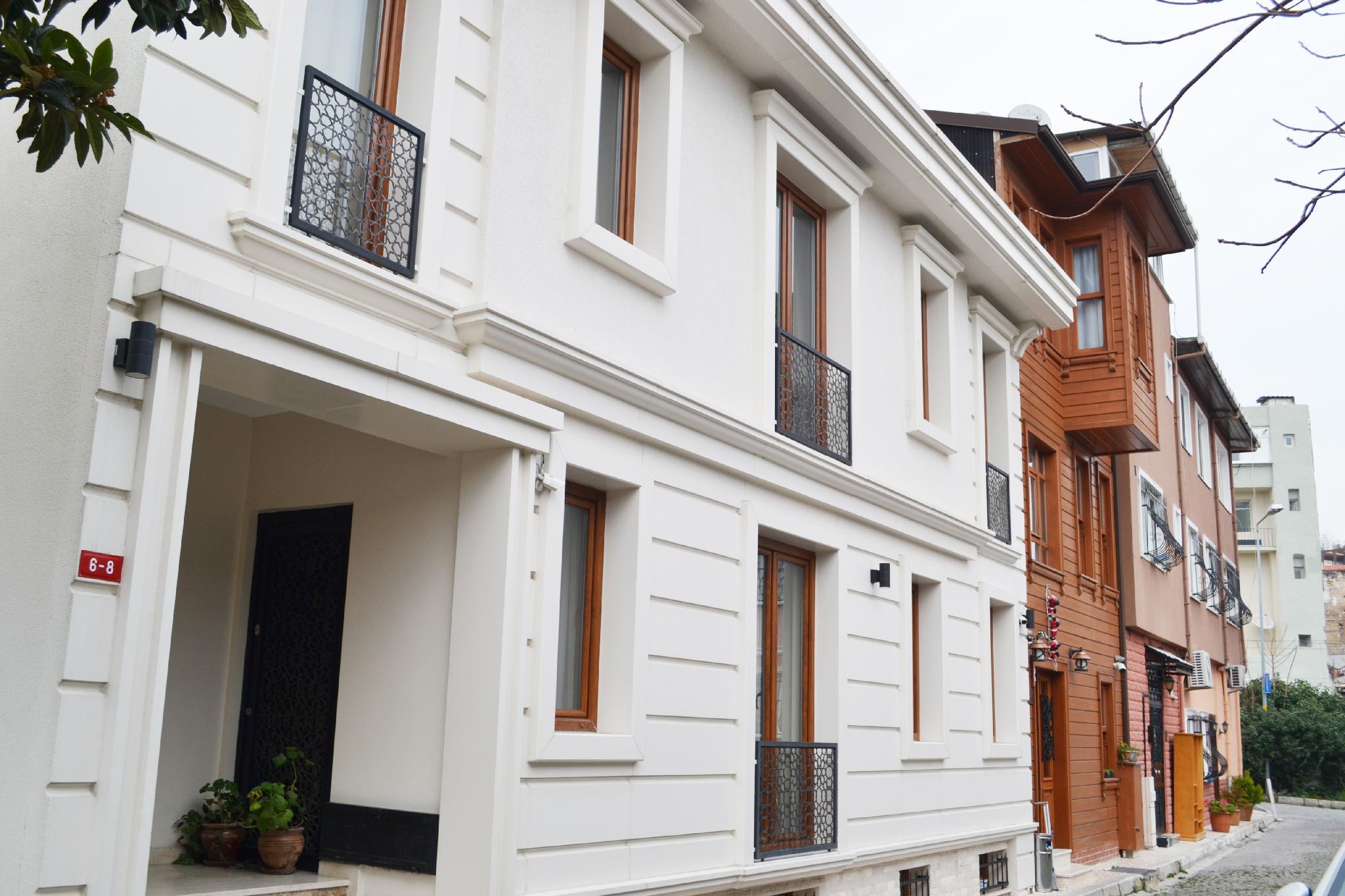 ラリン ホテル 写真