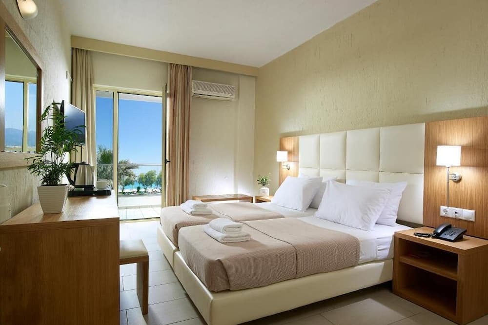 Malia Bay Beach Hotel & Bungalows 写真