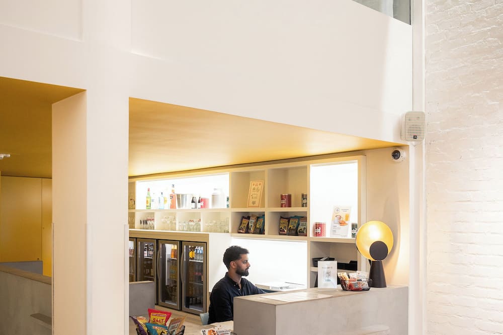 ホテル クイーン アン 写真