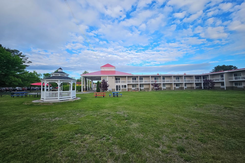 センター ストリート バリュー イン 写真
