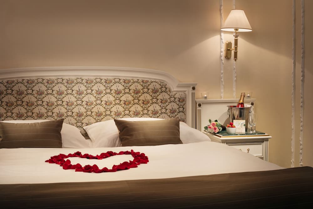 アンバサダー ズラータ フサ 写真