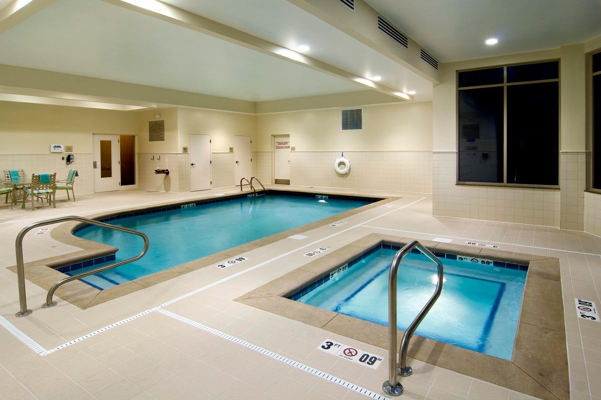 ヒルトン ガーデン イン クリーブランド イースト メイフィールド ビレッジ 写真