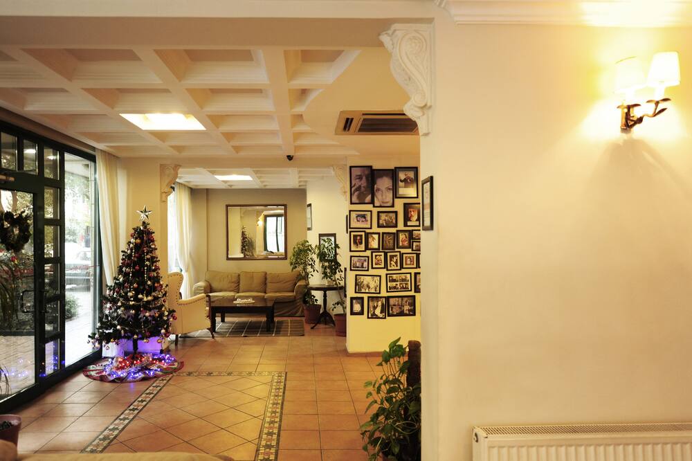 Üstün Otel Alsancak 写真