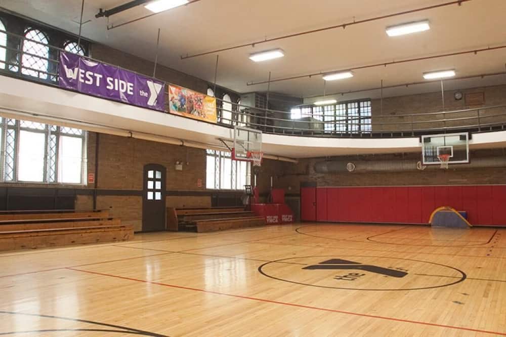YMCA West Side 写真