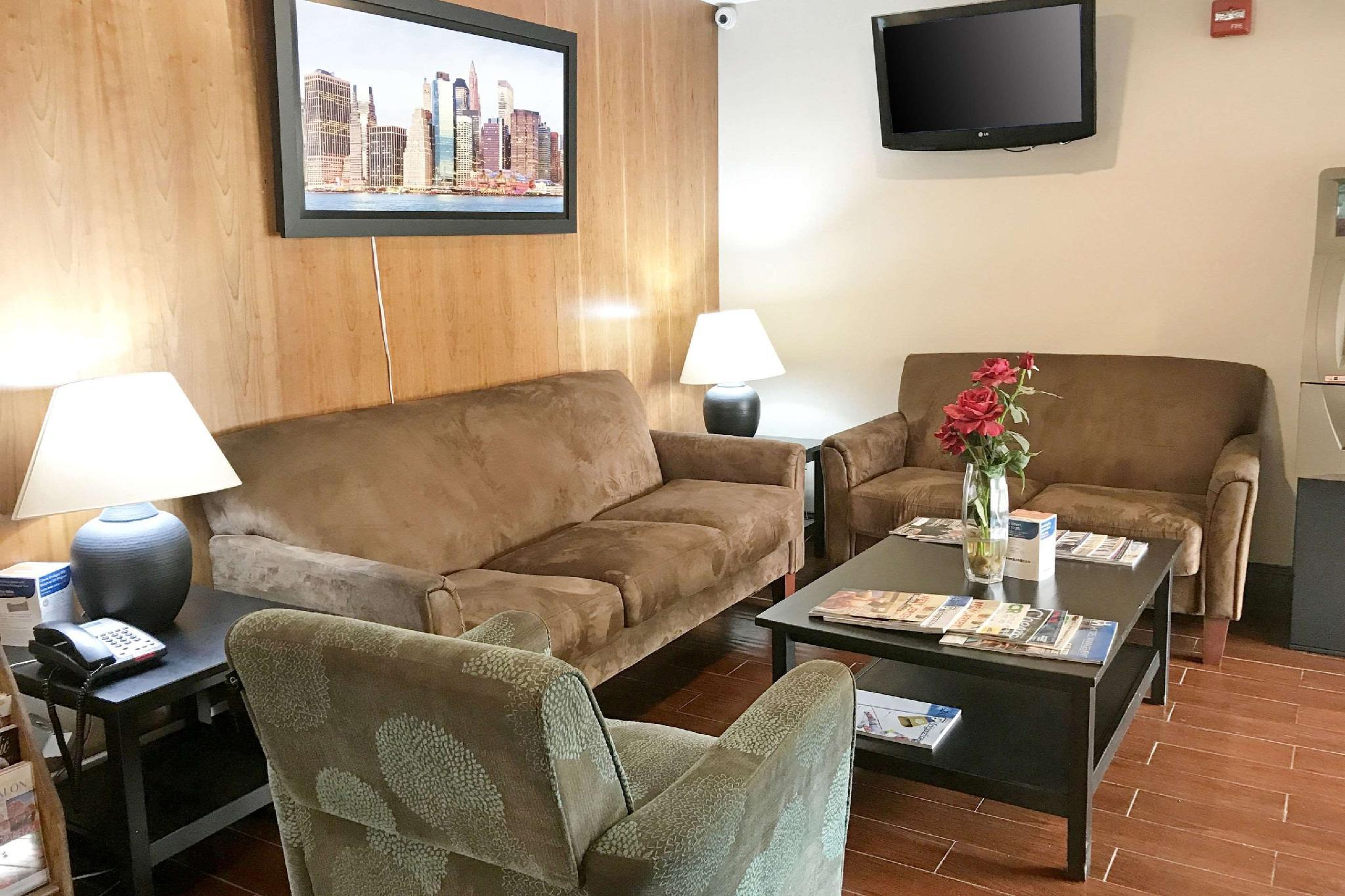 スーパー  8 バイ ウィンダム グロスター 写真