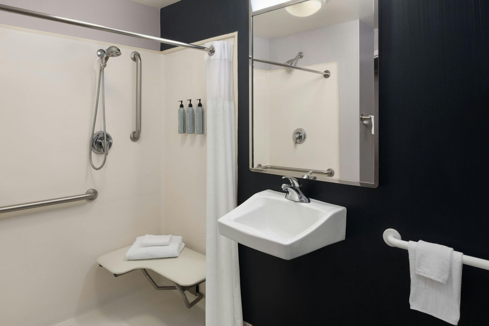 Courtyard by Marriott Long Island MacArthur Airport 写真