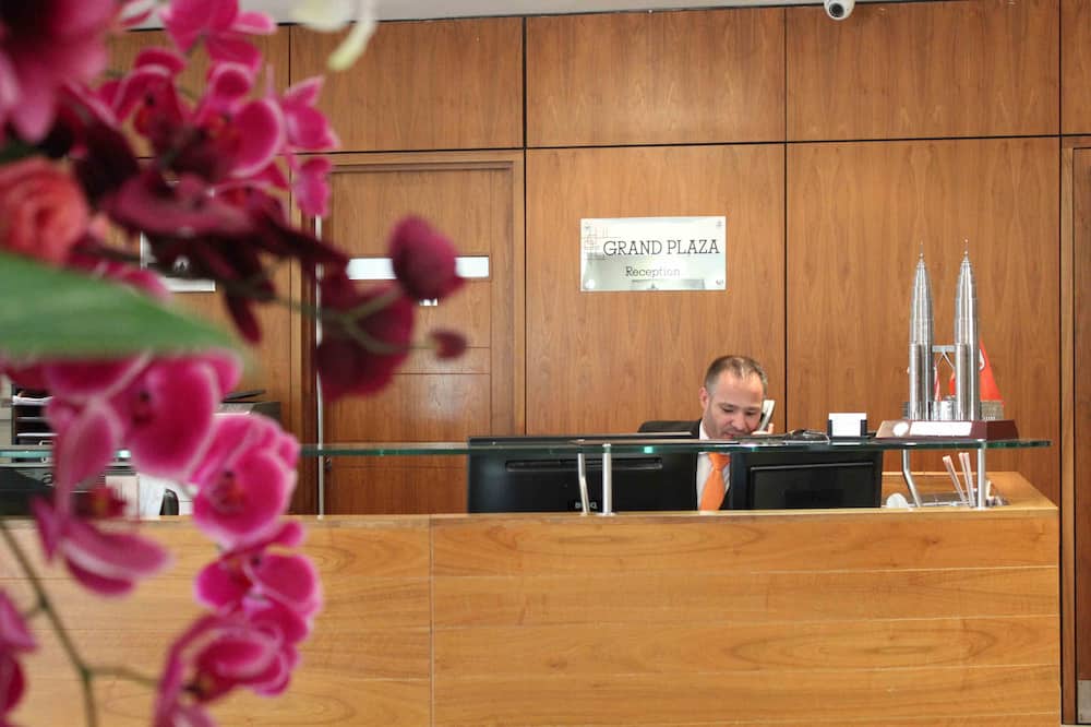 グランド プラザ サービス アパートメンツ 写真