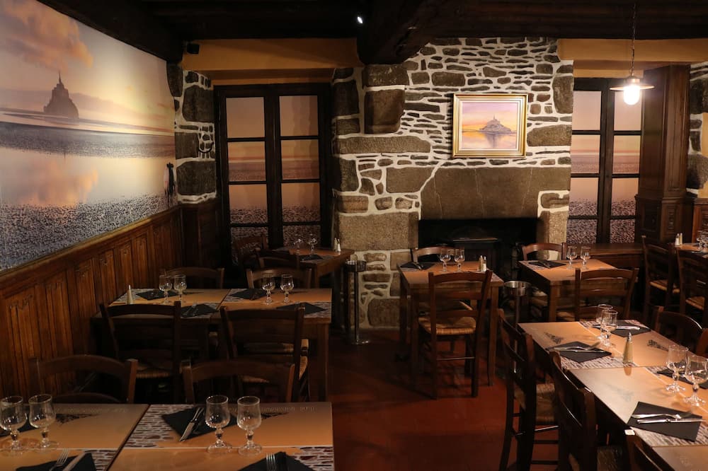 ホテル ル ムートン ブラン 写真