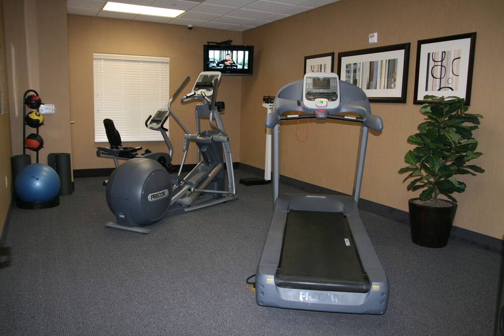 ハンプトン イン & スイーツ バーストウ 写真