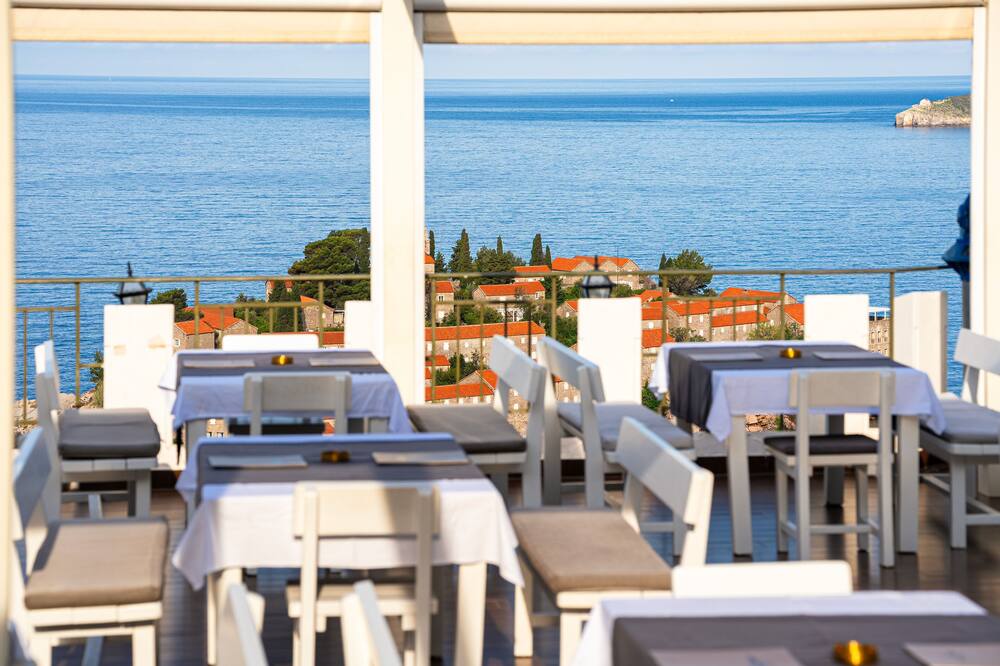 Hotel Adrovic 写真