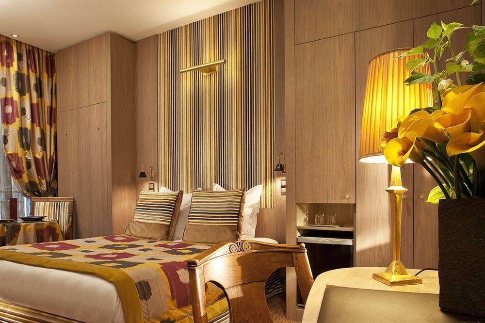 リージェンツ ガーデン アストテル 写真