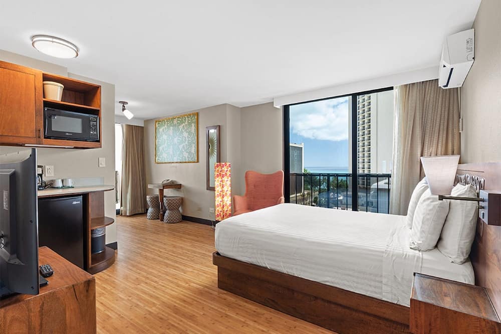 キャッスル バンブー ワイキキ ホテル 写真