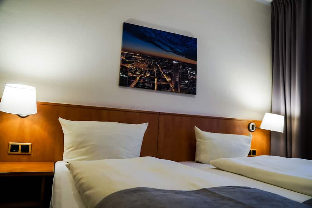 ホテル ニエデルラデール ホフ 写真