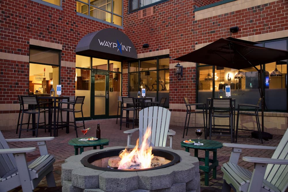 Embassy Suites by Hilton Portland Maine 写真