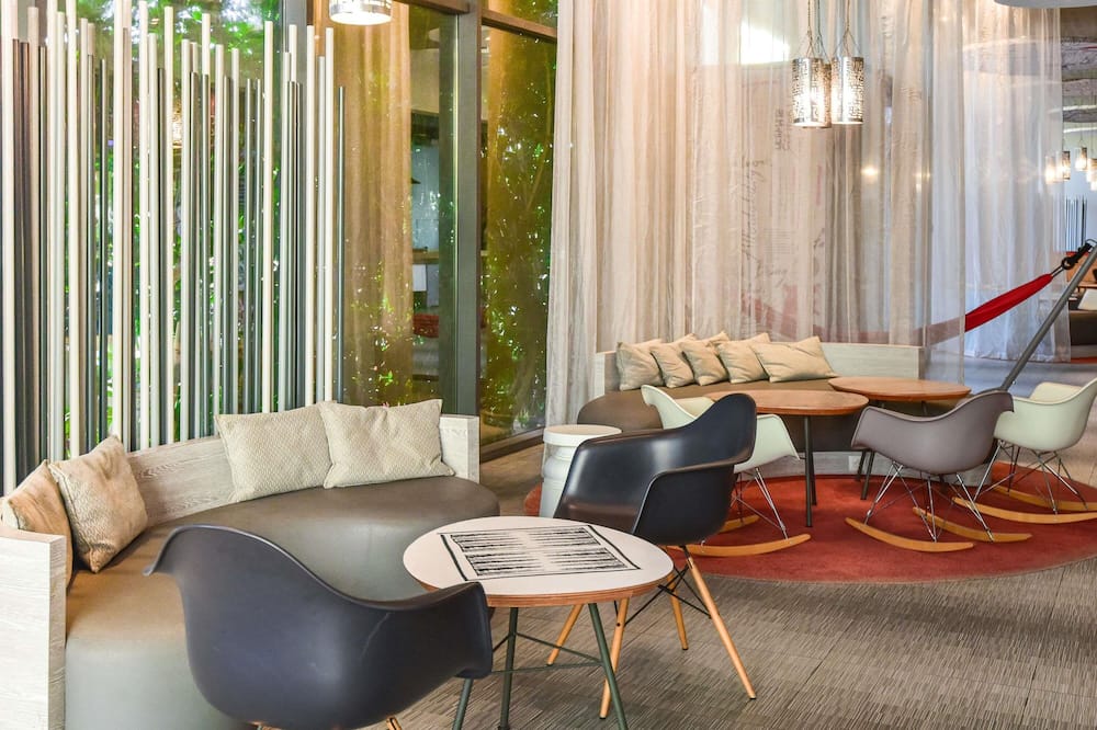 イビス カサ ボヤジャーズ 写真