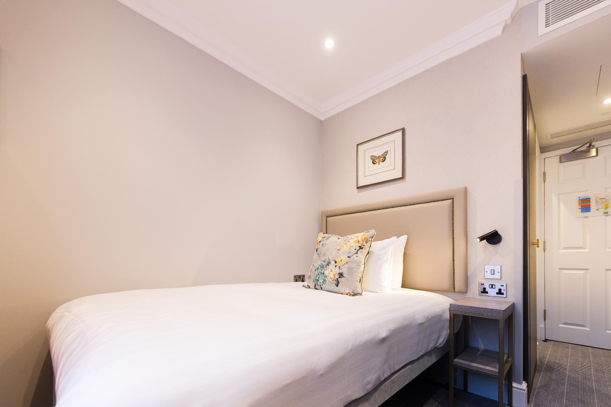 ザ バイロン 写真