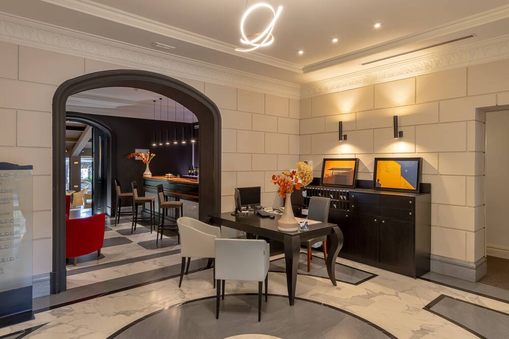 ホテル プリンシペ トルロニア 写真