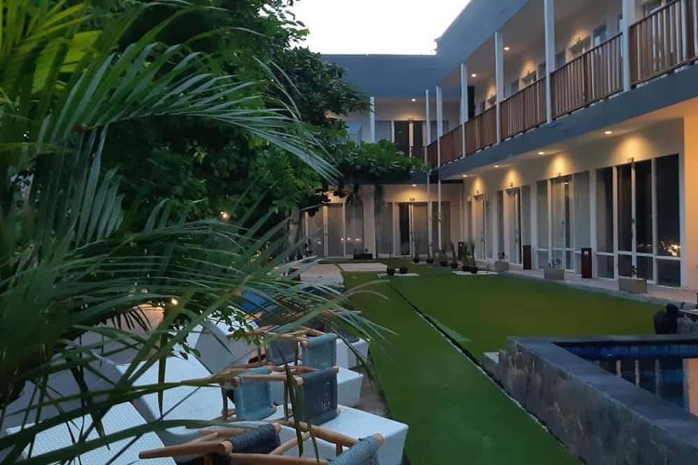 デジャヴ ホテル 写真