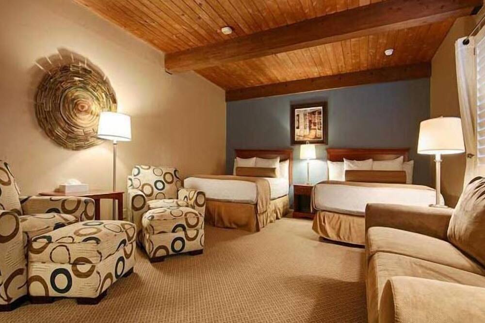 エコノ ロッジ イン & スイーツ バーナル ニア ダイナソー モニュメント 写真