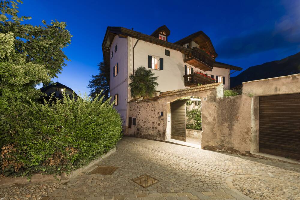 ホテル ティロル 写真