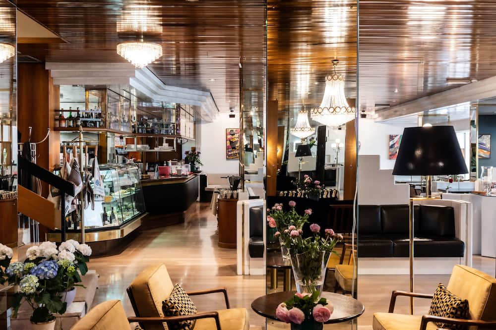 ホテル オーロラ 写真