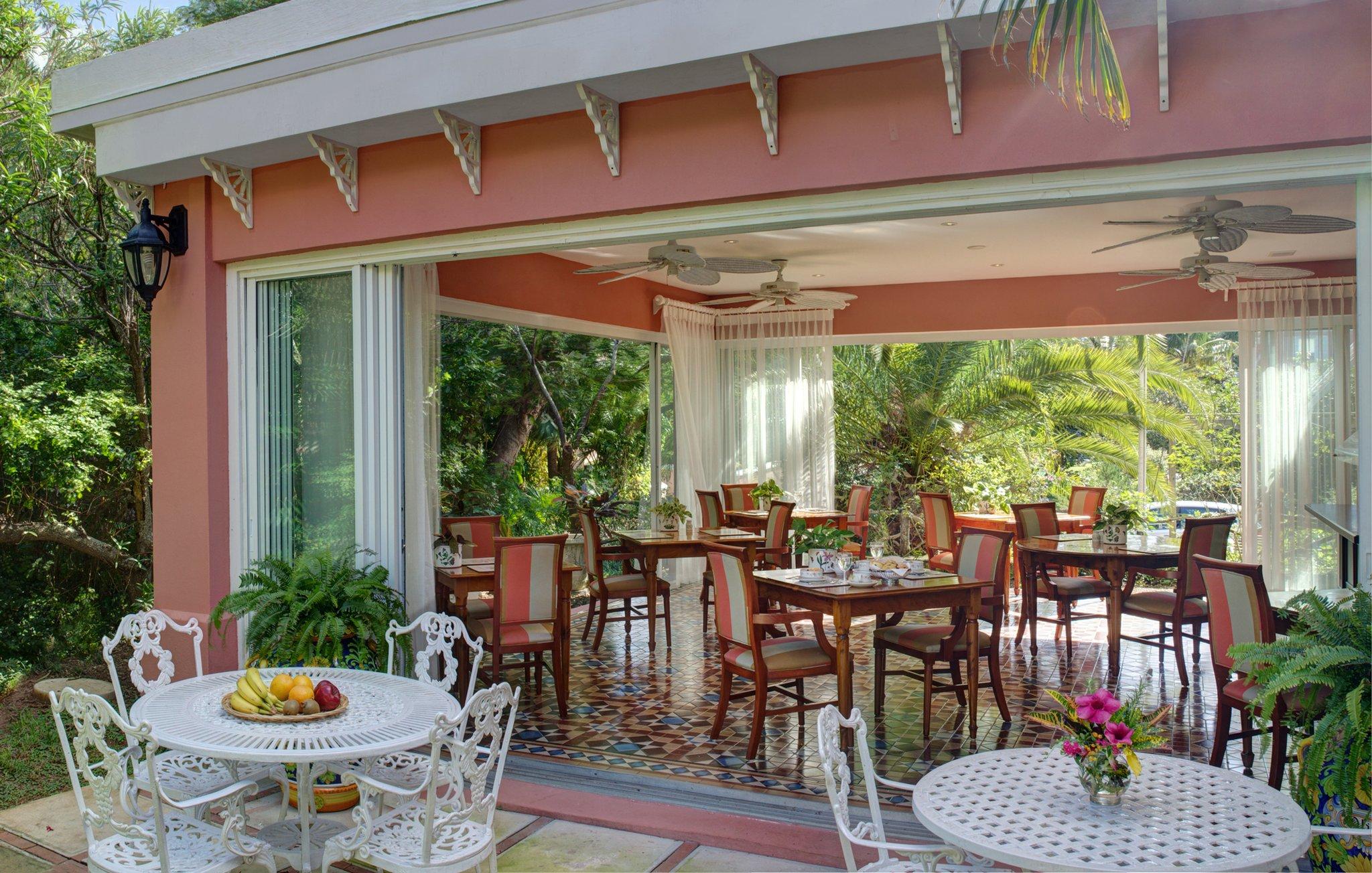 ロイヤル パームス ホテル 写真