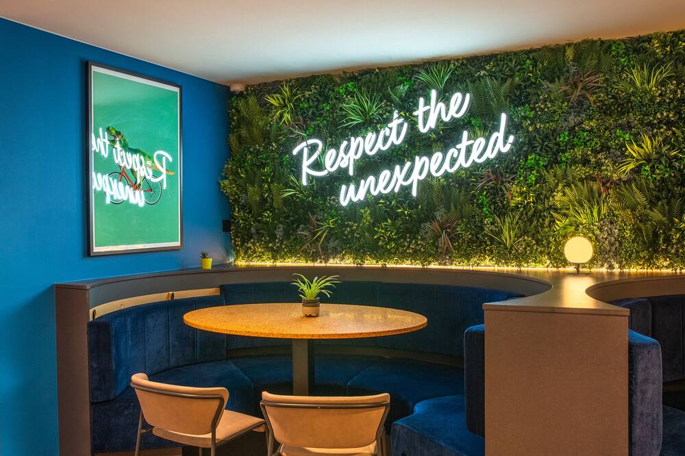 B&B ホテル ブリュッセル セントー ルイーズ 写真