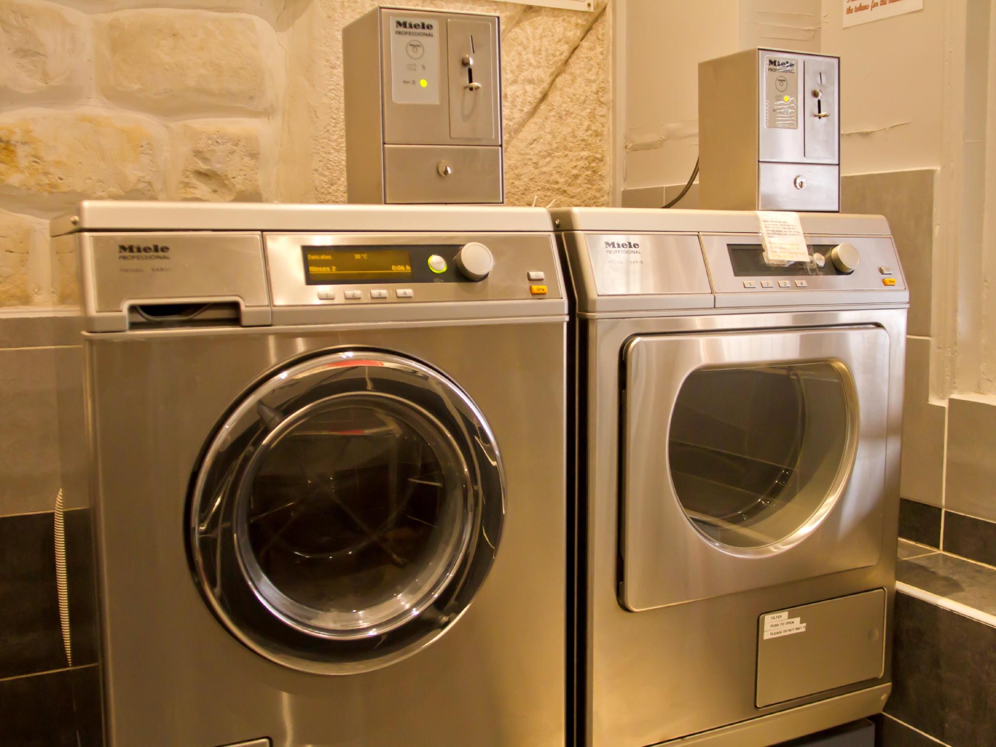 ル レジェント モンマルトル バイ ヒホフォストテルズ 写真