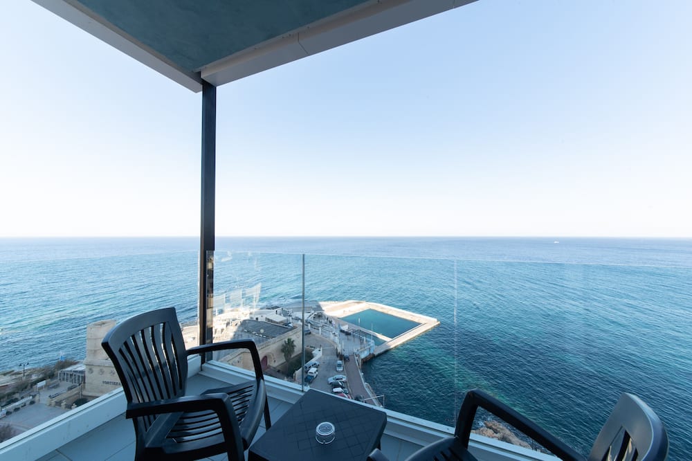 ザ プレルナ ホテル 写真