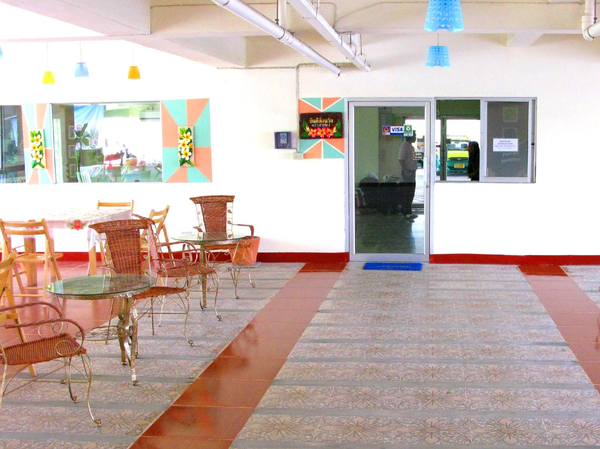 カサ ナリンヤ ホテル アット スワナンプーム エアポート 写真