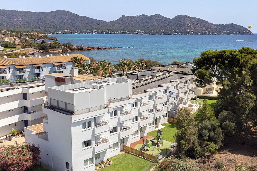 ヒポテルス アパルタメントス カラ ボナ 写真