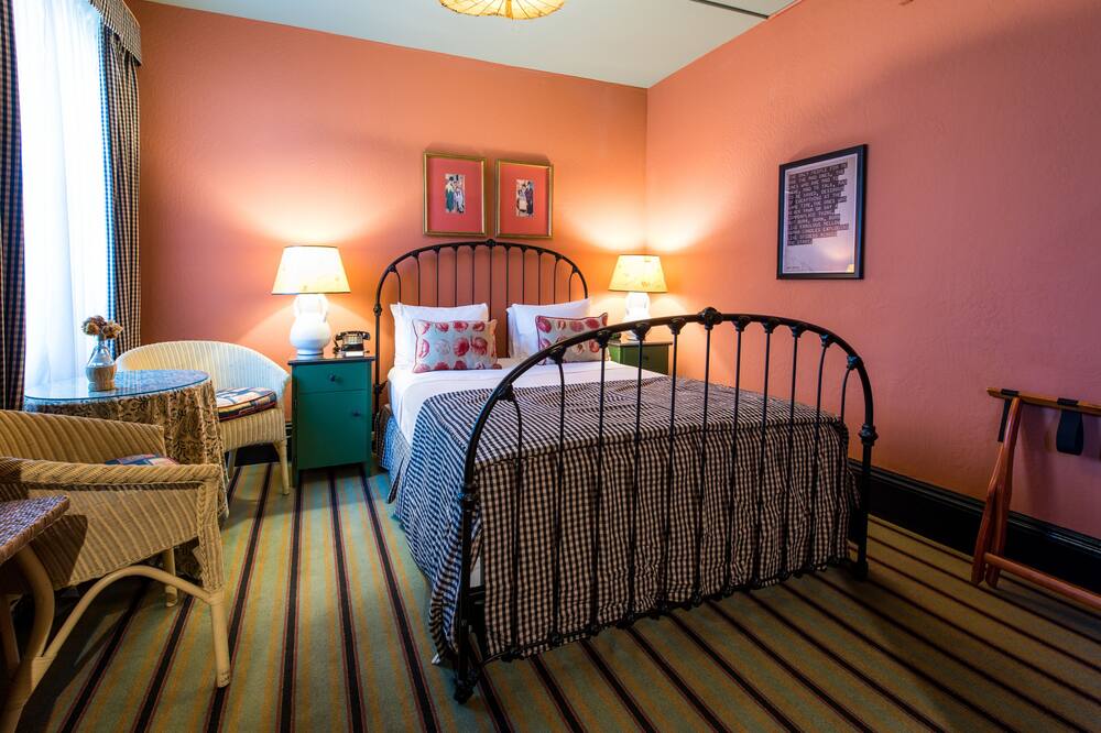 ホテル ボエーム 写真