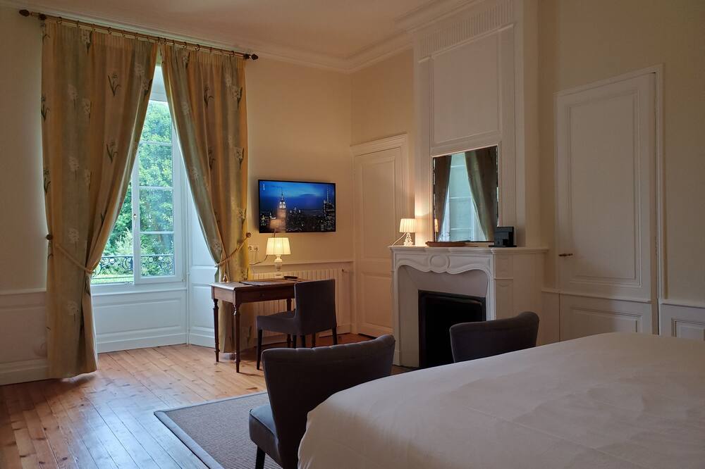 ロジス デ トゥレル 写真