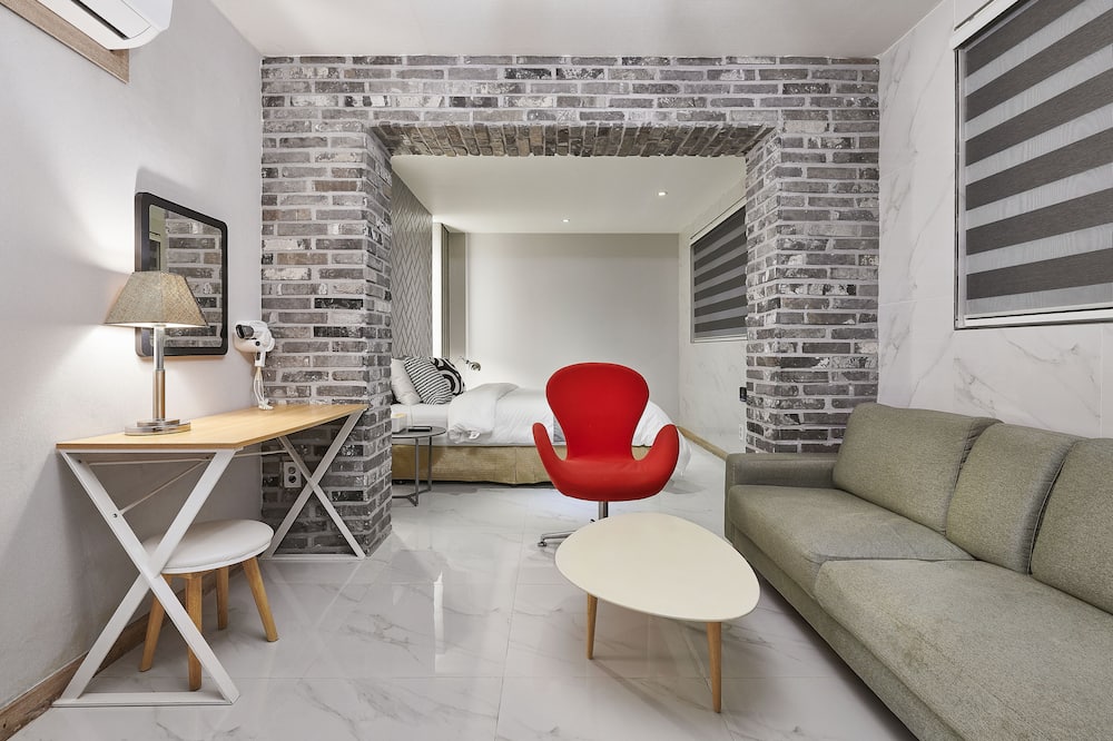 ピカソ ホテル 写真