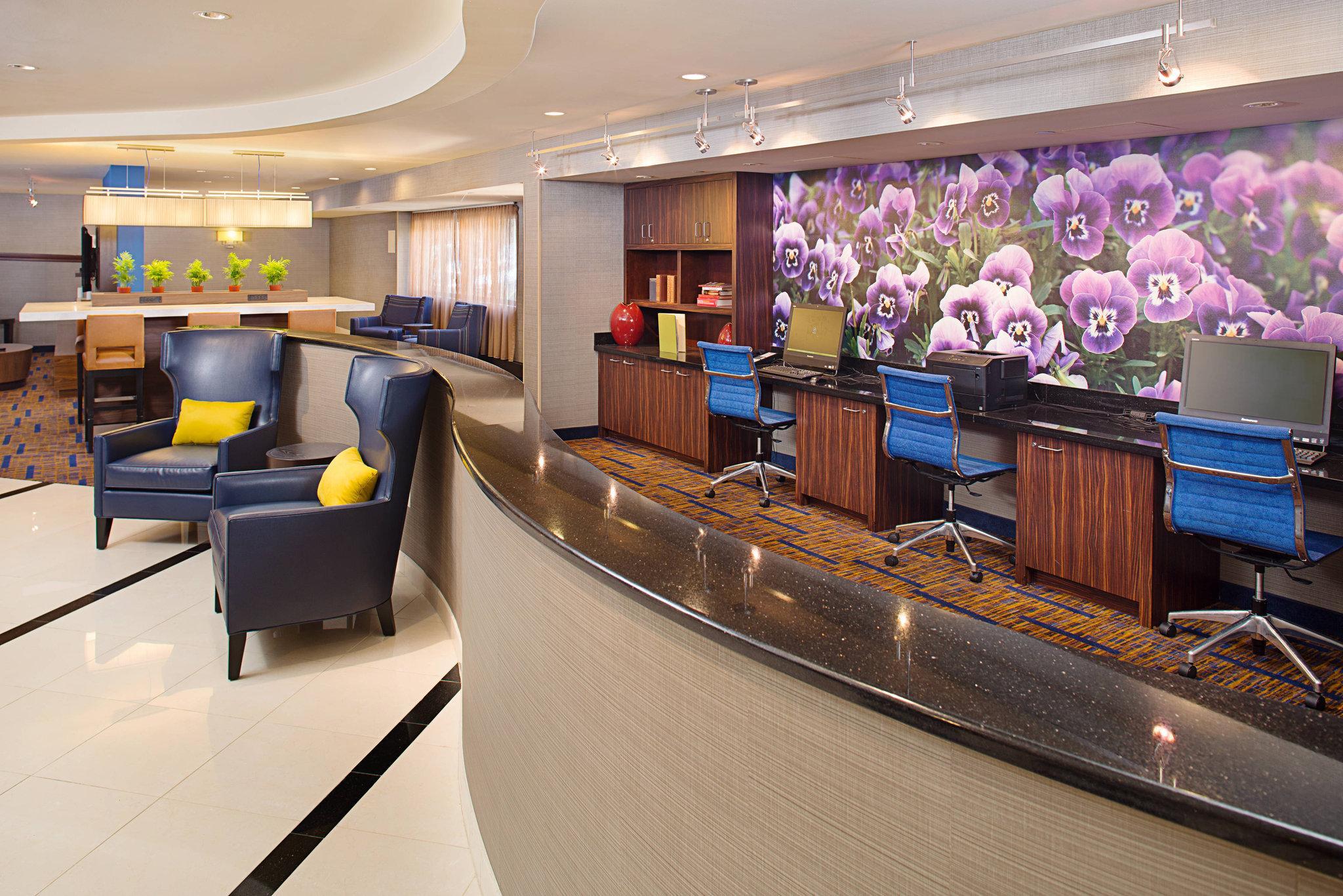 Courtyard by Marriott Montvale 写真