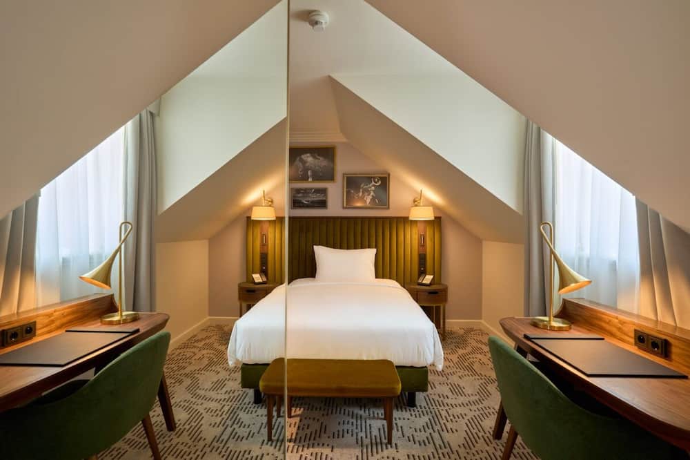 ホテル サスキ クラクフ キュリオ コレクション バイ ヒルトン 写真