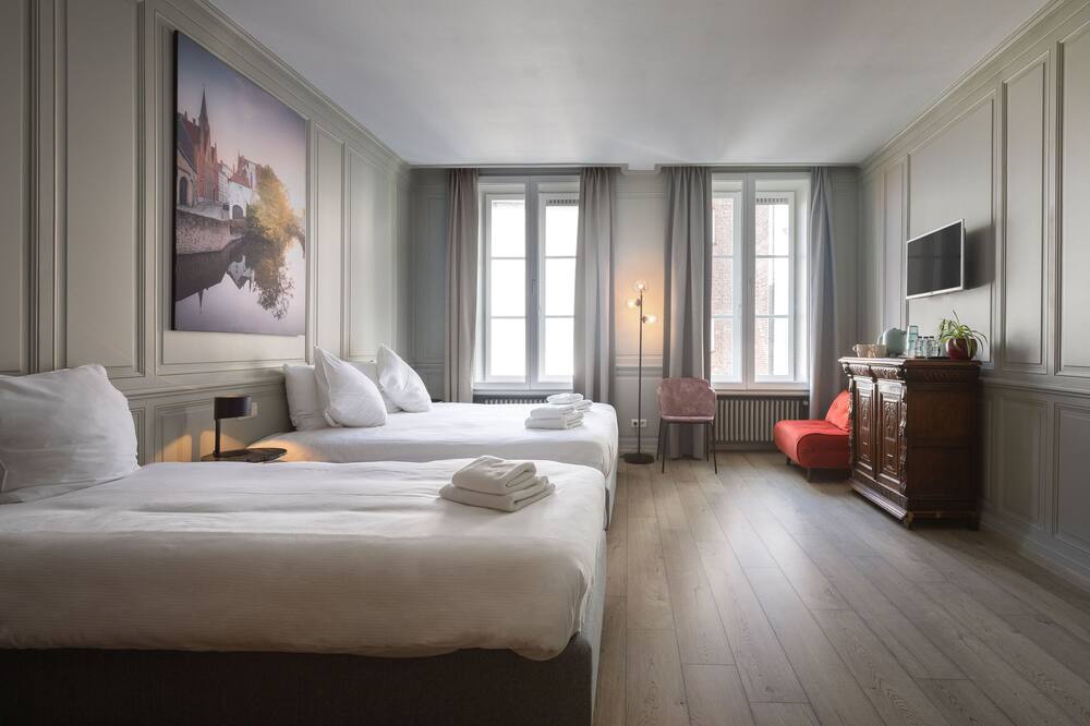 ホテル オーガステン 写真