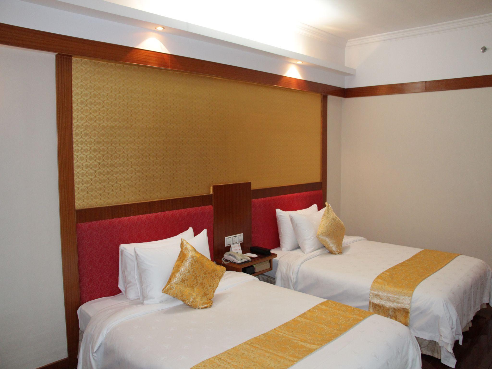 ゴールデン ラスター ホテル 写真