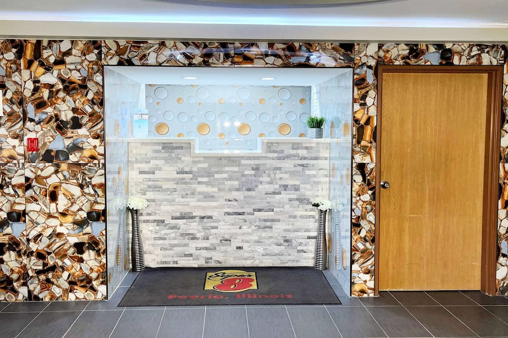 スーパー 8 バイ ウィンダム ピオリア 写真