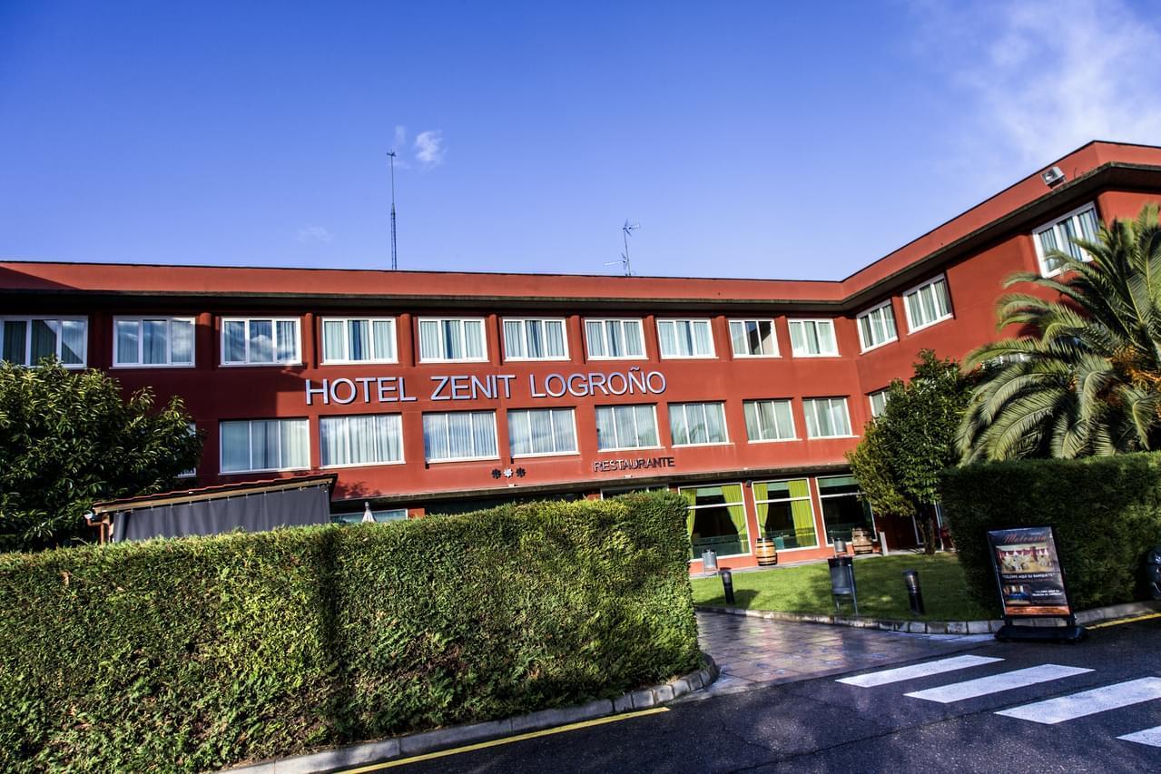 ホテル ゼニット ログローニョ 写真