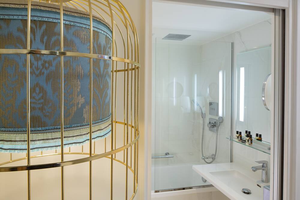 ホテル アカデミー サン ジェルマン 写真